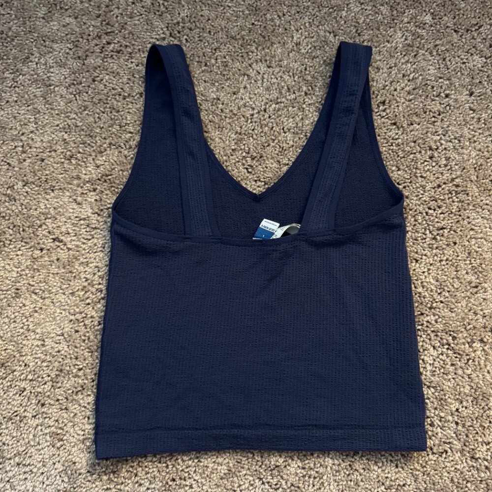 Old Navy Active Textured Racerback Tank – Size L - Picture 3 of 3